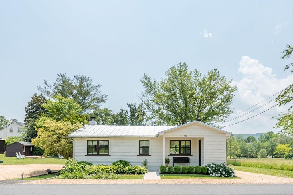 White Moose Inn Washington エクステリア 写真